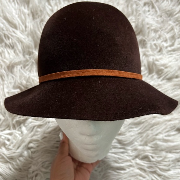 Helen Kaminski Australia Brown Leather Band Gold Accent Felt Bucket Hat EUC O/S main image 9